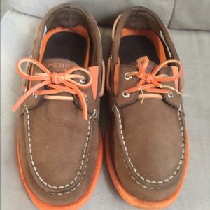 Sperry size 2.5 kids slid on shoes